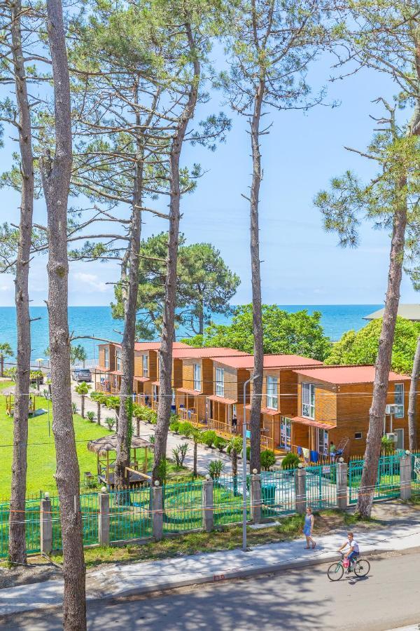 Samni Hotel Ureki Eksteriør bilde