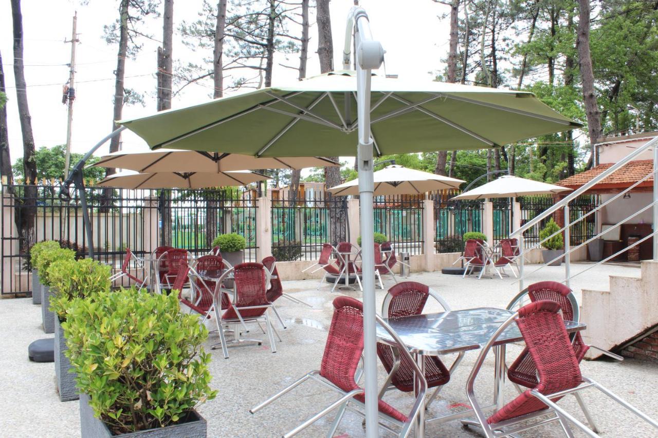Samni Hotel Ureki Eksteriør bilde