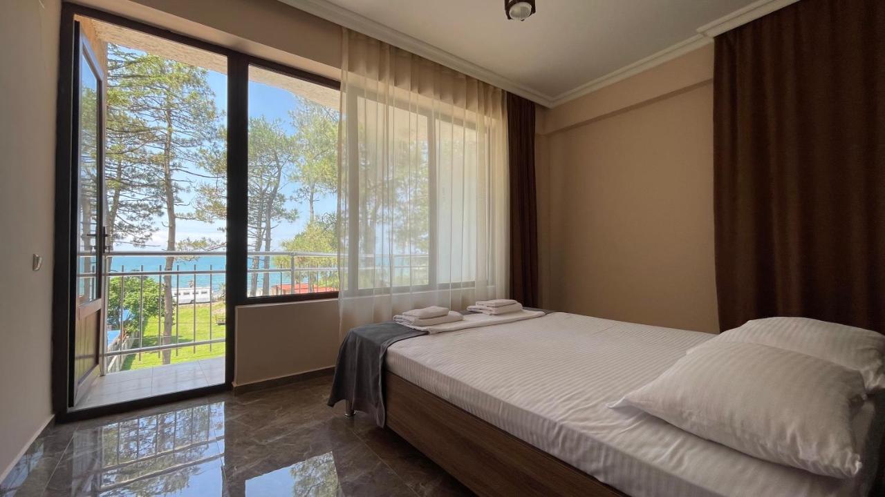 Samni Hotel Ureki Eksteriør bilde