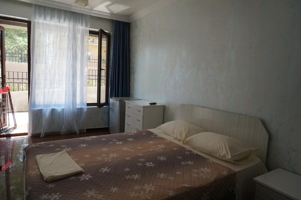 Samni Hotel Ureki Rom bilde