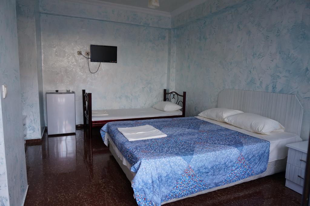 Samni Hotel Ureki Rom bilde
