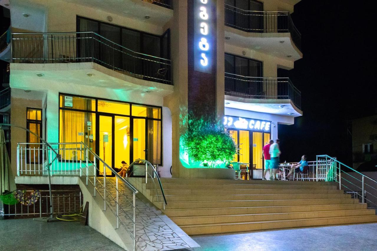 Samni Hotel Ureki Eksteriør bilde